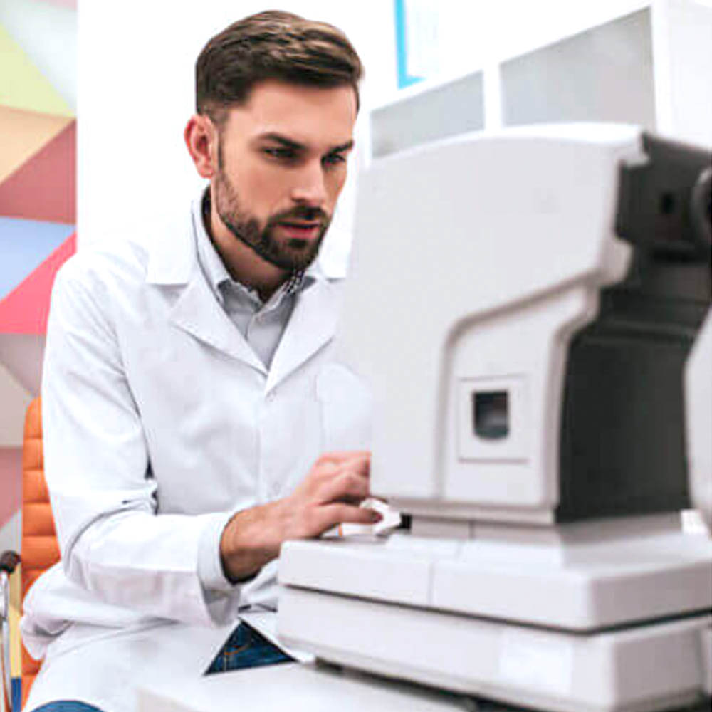 optometrist in Strongsville